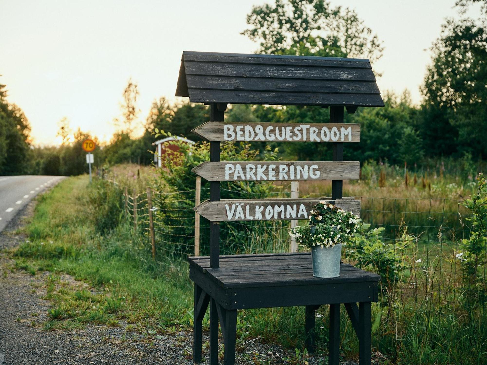 Herrestad Bed&Guestroom Värnamo Buitenkant foto